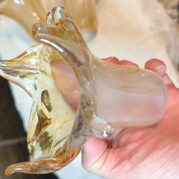 Tulip Lily Murano-style Art Glass lamp shade, set of 3 - Picture 7 of 7